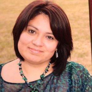 Meet your Posher, Claudia